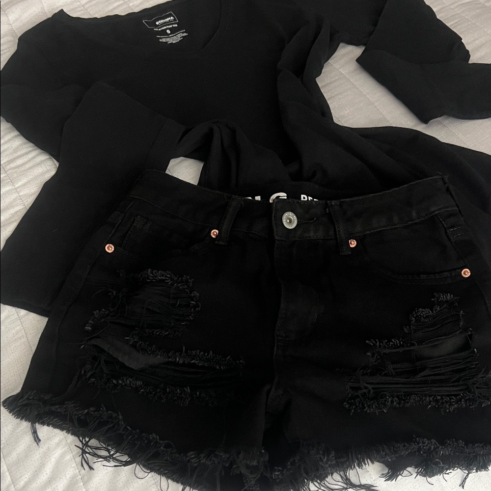 Bundles- S.O.N.G. PERFECT, SUPER HIGH RISE
SHORTS, and Sonoma long Sleeve shirt